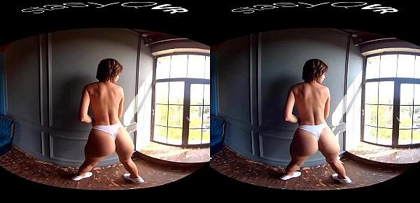  Amateur teens teasing and showing their hot naked bodies in this VR clip